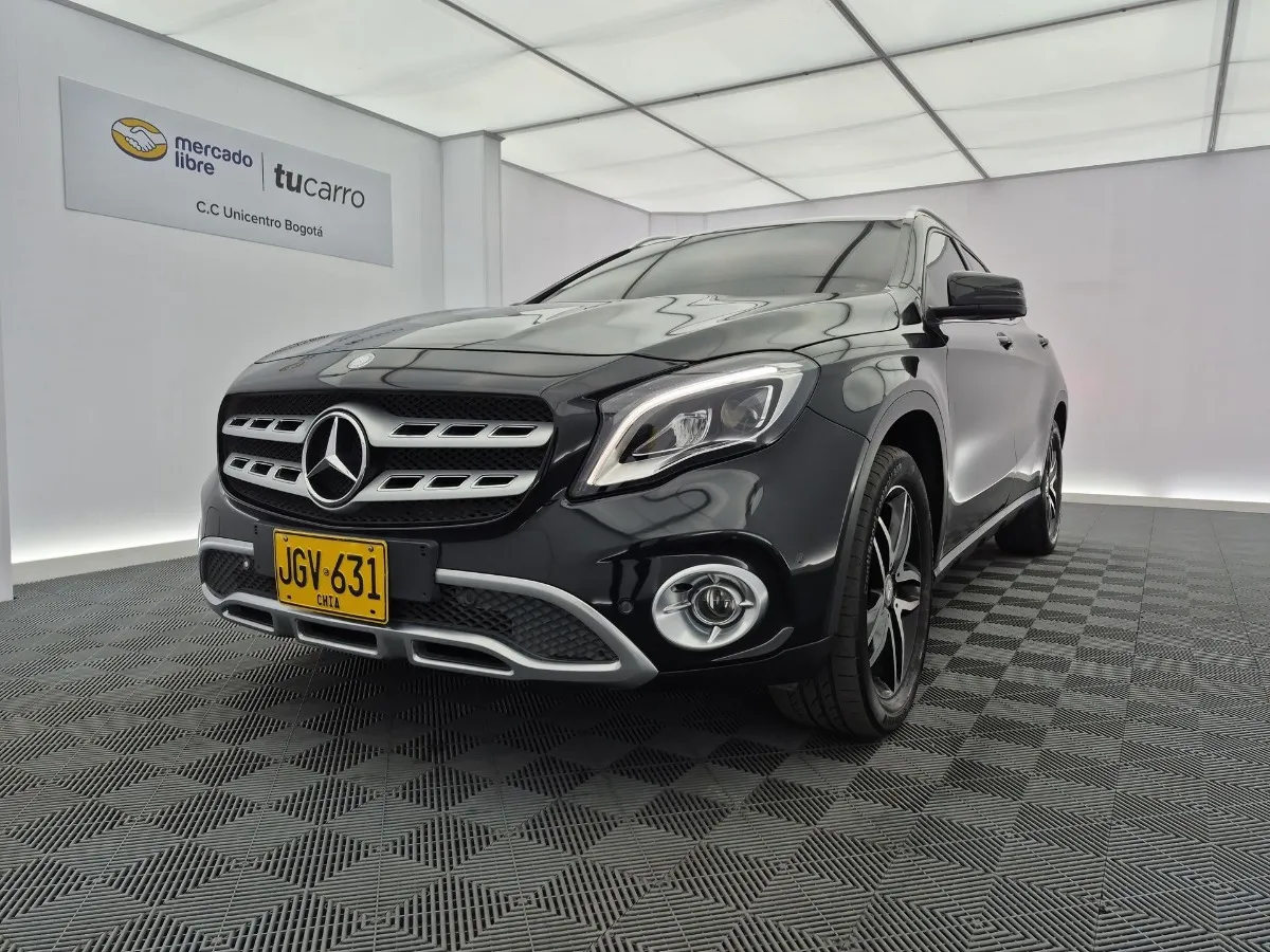 2018 Mercedes Unknown low mileage car in Tampa