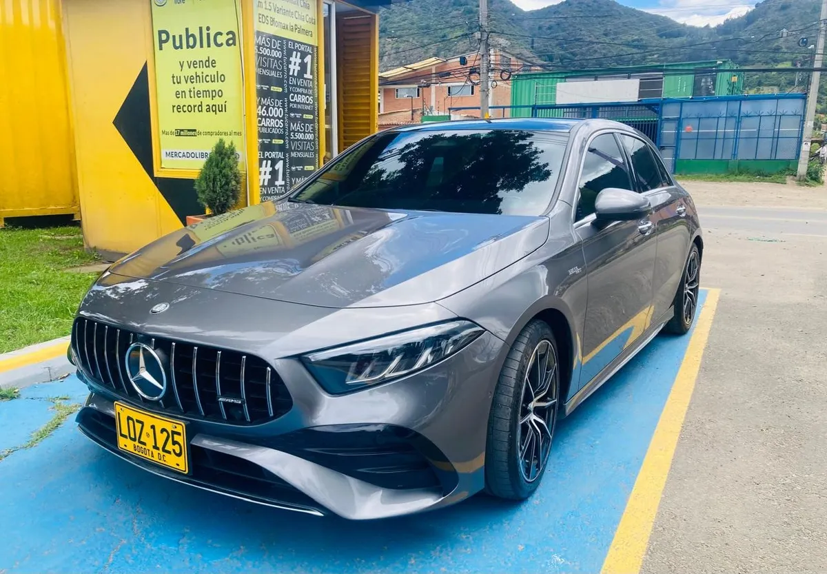 2023 Mercedes Unknown low mileage car in Tampa