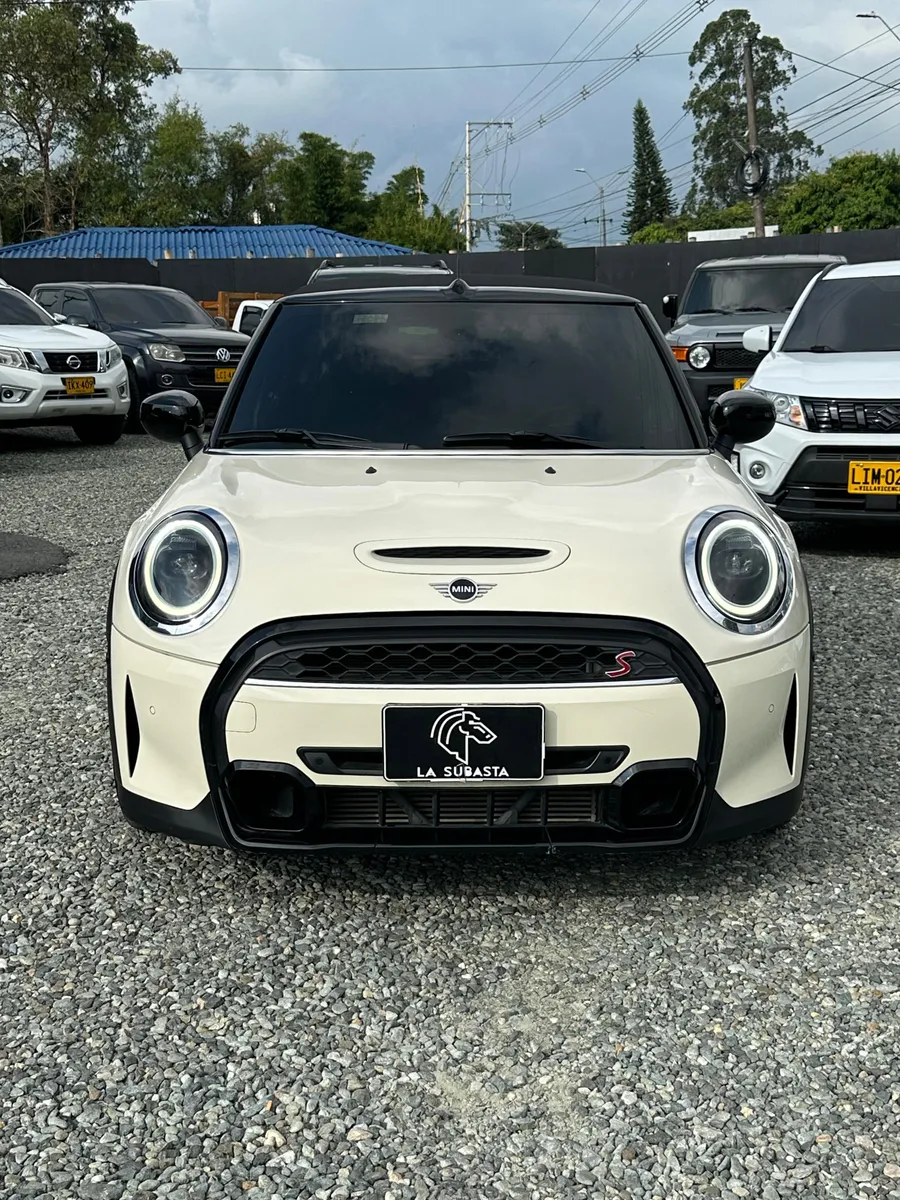 2022 Mini Cooper Unknown low mileage car in Tampa